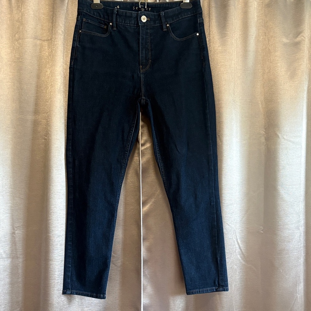 WHBM Dark Blue high rise the skinny crop Denim